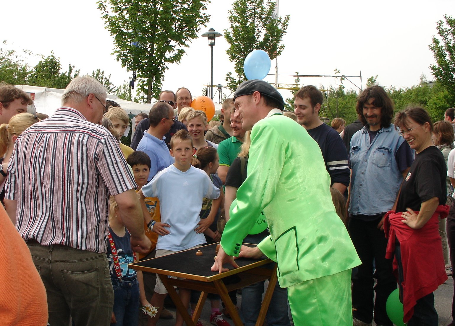 Hütchenspieler Straßenfest